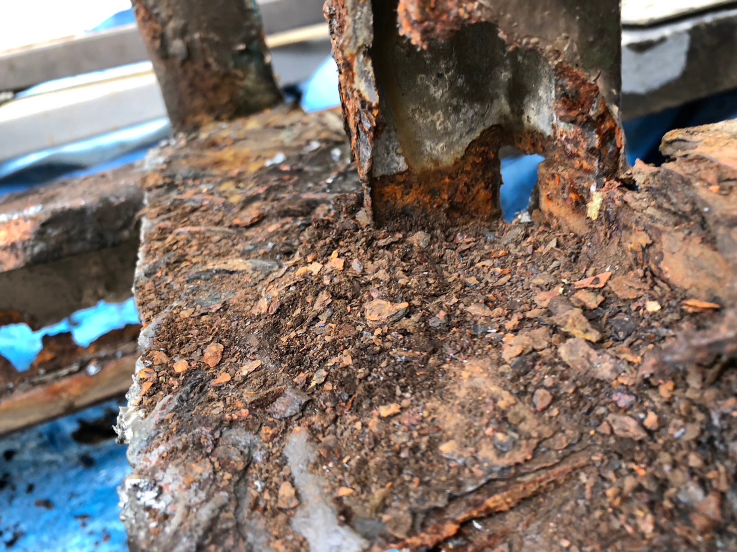 鉄骨階段のサビや腐食のイメージ